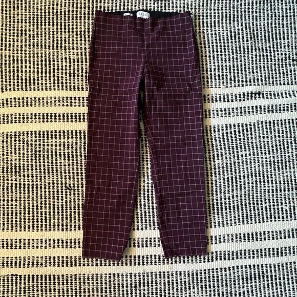 Elle Size Medium Burgundy Plaid Casual wear ankle pants - Picture 3 of 6